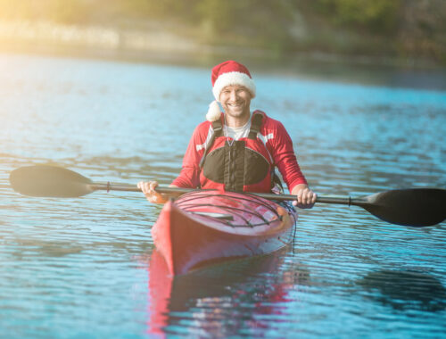 natale in citta babbo natale in canoa